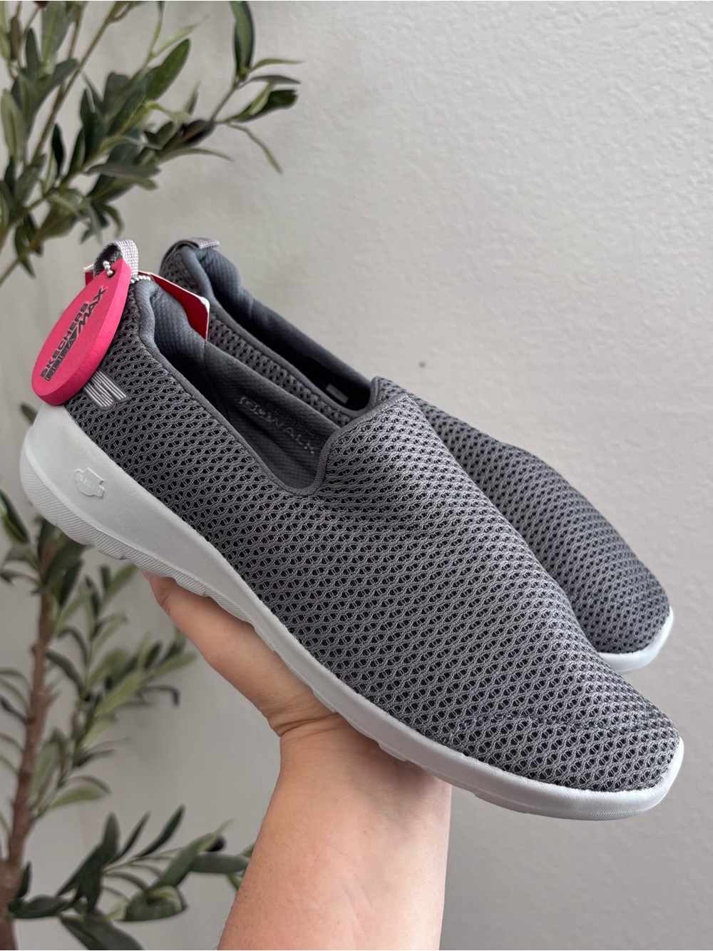 Sketchers Go Walk Slip On Sneakers